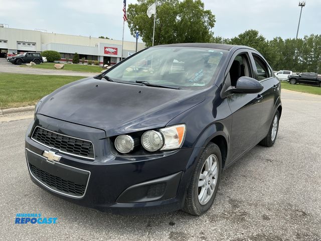 Lot 2-62626 - 2015 Chevrolet Sonic LT Sedan FWD