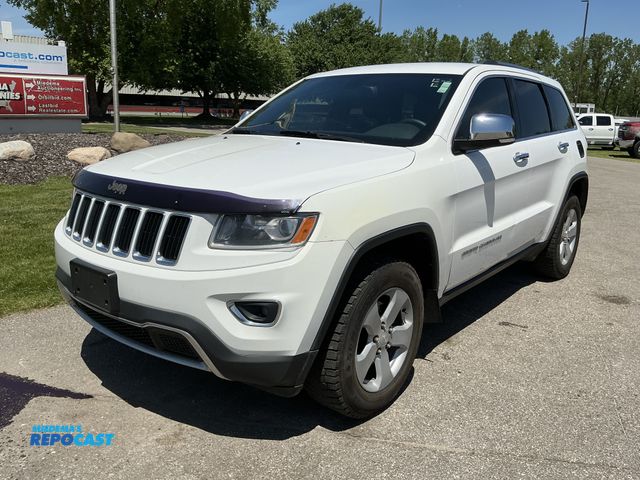 Lot 2-43907 - 2014 Jeep Grand Cherokee Limited SUV 4x4