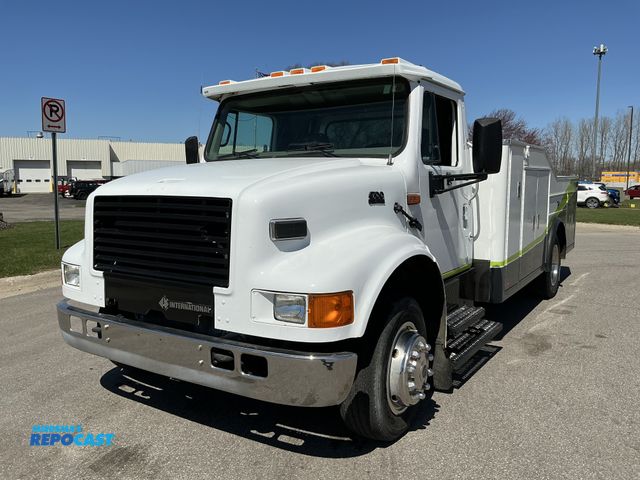 Lot 2-93000 - 1999 International 4700 Other