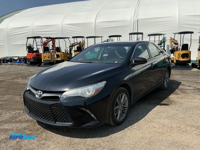 Lot 2-91237 - 2016 Toyota Camry SE Sedan FWD