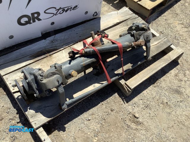 Lot 2-62385 - Kubota F-Series mower 4WD rear axle, unknown condition but thought to work.