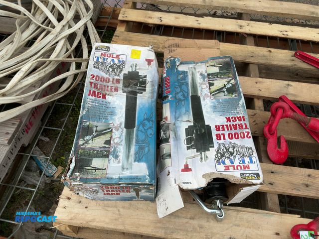 Lot 2-69422 - (2) mule team 2000 lb. trailer jacks