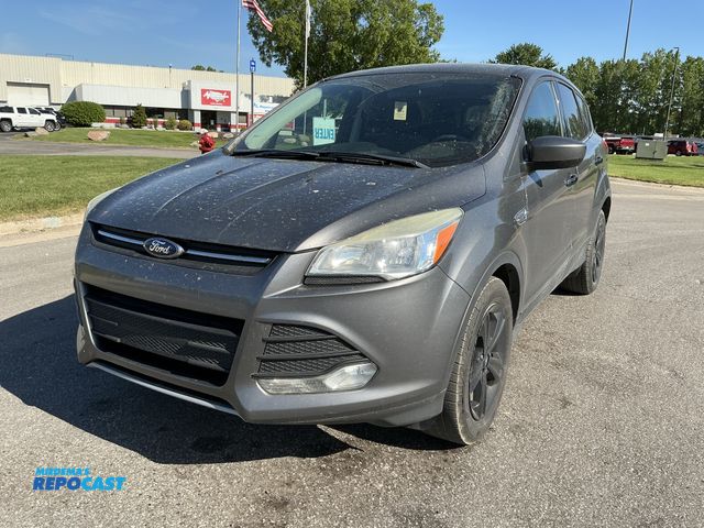 Lot 2-75228 - 2014 Ford Escape SE SUV FWD