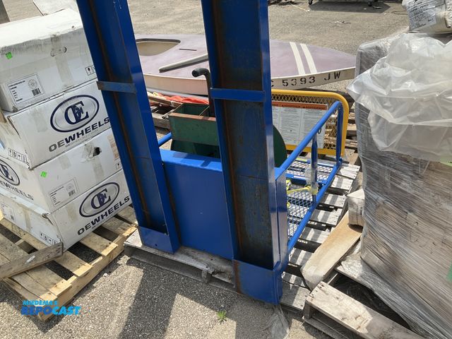 Lot 2-Tbd - Forkable man lift