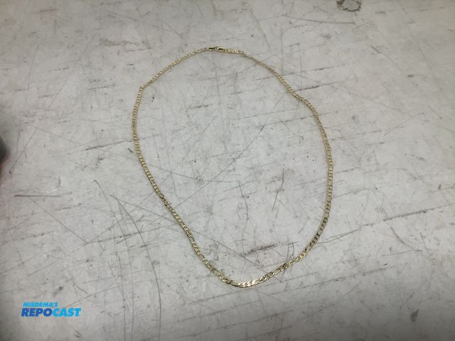 Lot 2-75519 - New Thin yellow gold figaro chain (alternating elongated and small circular links) necklace