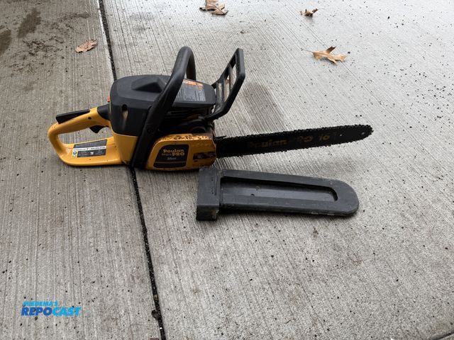 Lot 2-95091 - Poulan PRO PP3516 Gas Powered Chainsaw