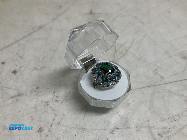 Lot 2-28521 - Silver size 9 1/4 Ring with blue and green Diamonds - new