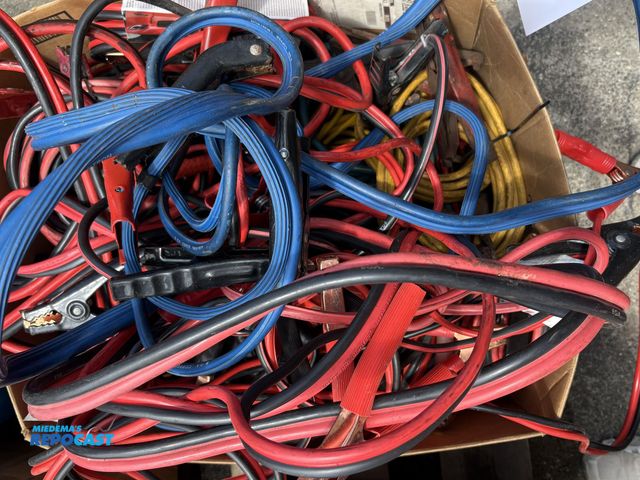 Lot 2-55518 - Jumper cables