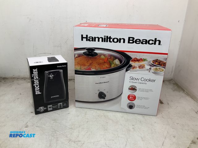 Lot 2-94779 - 2 Hamilton Beach 5 Qt. Slow Cooker &amp; Proctor Silex Can Opener