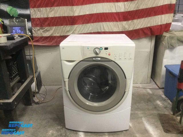 Lot 2-92334 - Whirlpool duet frontload washer High efficiency energy star Washer