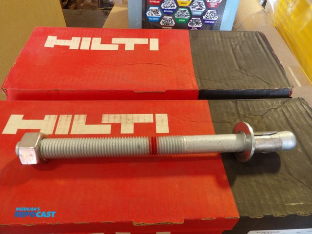 Lot 2-53344 - (20) 2 cases HILTI 3/4x10. KwIK Bolt TZ2 Carbon Steel Zinc Plated Hex
nut Concrete wedge. Anchor (2)...