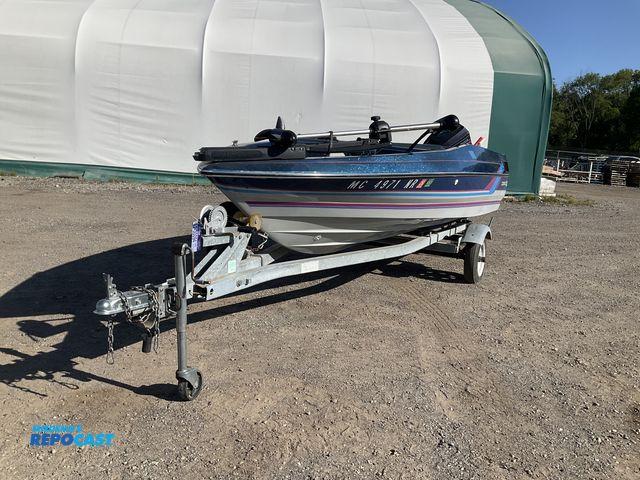 Lot 2-30094 - 1989 Bayliner Cobra 14’8” Boat