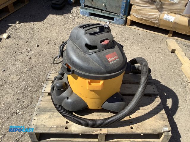 Lot 2-34771 - 1 Shop-vac Contractor 14RT300A 6 gallon Wet/dry vac, 120V, 60Hz, 8.4Amp
