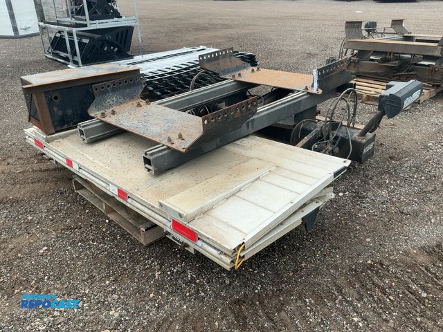 Lot 2-11305 - MBB Interlift Slide Out/Retractable Liftgate for Semi Trailer, Model ILUK44, 4,400 lb Capacity, Appr...