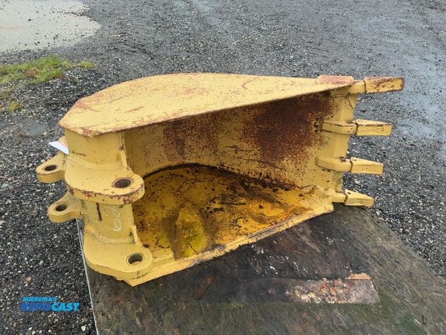Lot 2-41561 - 24" Excavator / Backhoe Bucket with teeth, approx. 1-3/4" diameter top pin hole with 10" between ear...