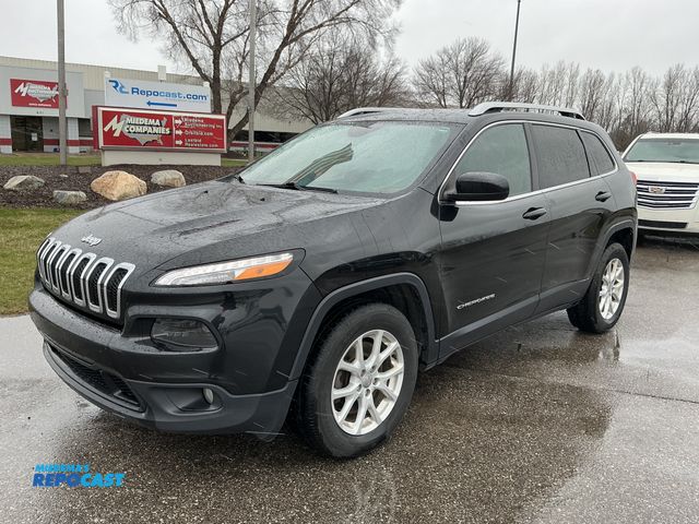 Lot 2-43664 - 2015 Jeep Cherokee Latitude 4WD SUV 4x4
