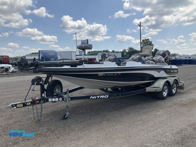 Lot 2-30380 - 2002 Nitro 929 CDX 20FT Fishing Boat