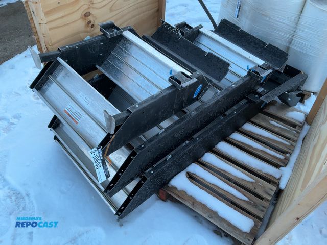 Lot 2-19603 - 3 Step Above RV Entry Steps