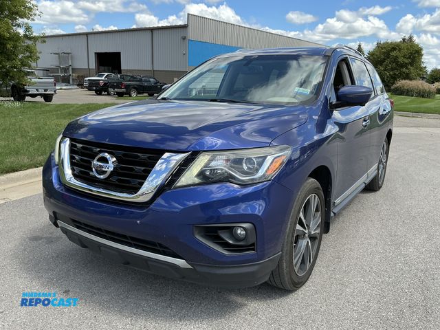 Lot 2-99623 - 2017 Nissan PATHFINDER Platinum SUV AWD