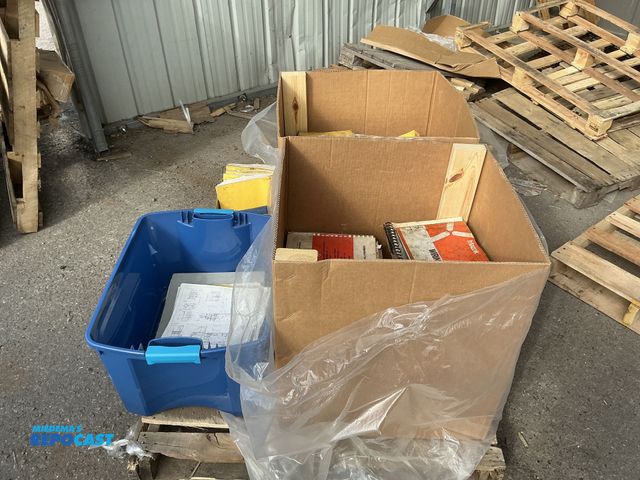 Lot 2-39129 - lot of industrial operator,diagram manuals: brands incloude GE, Fanuc, Matatrol, Mazak all in good c...