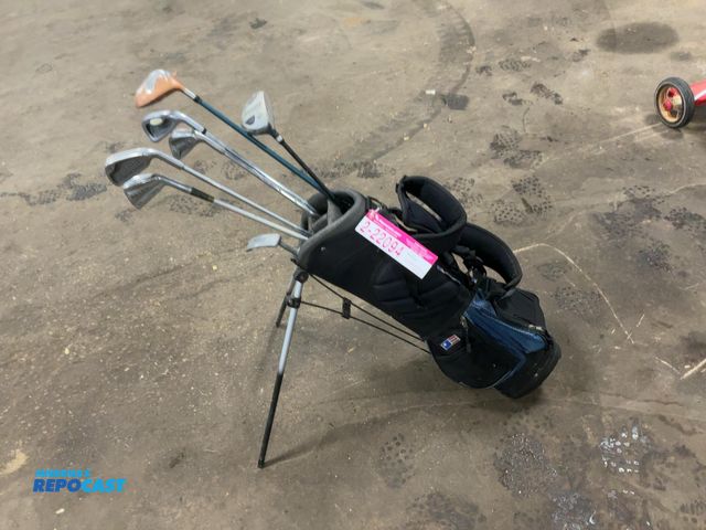 Lot 2-22094 - U.S. Kids Golf Youth Golf Bag with (7) Assorted Golf Clubs