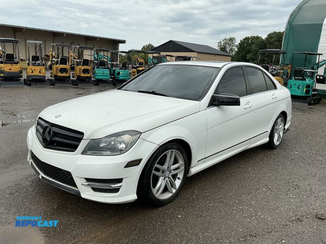 Lot 2-50532 - 2014 Mercedes-Benz C-Class C300 4MATIC Sport Sedan Sedan AWD