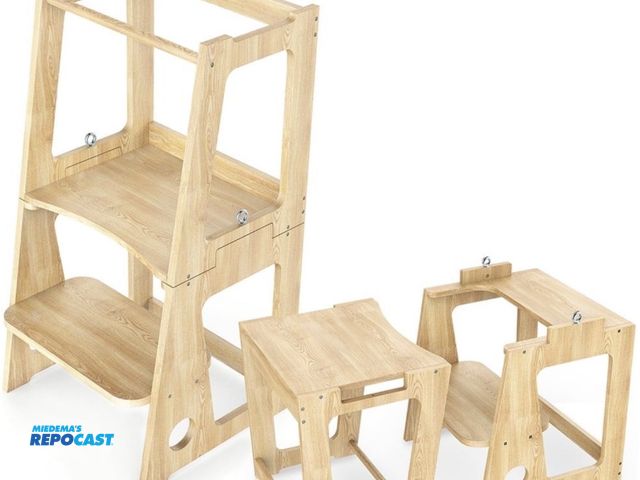 Lot 2-93603 - Kids Wooden 2-step Step Stool with safety bar