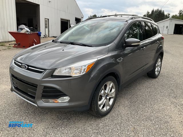 Lot 2-61889 - 2014 Ford Escape Titanium SUV FWD