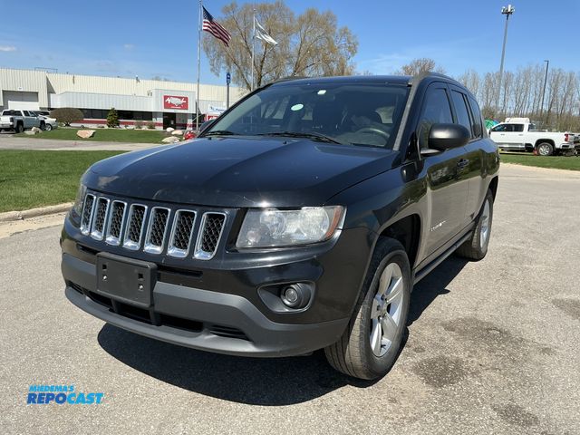 Lot 2-79727 - 2014 Jeep Compass Sport SUV 4x4