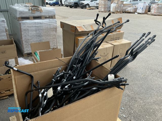 Lot 2-64465 - lot of molded hoses