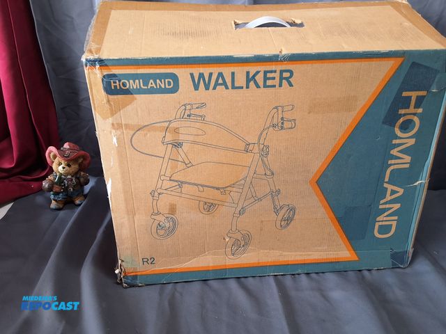 Lot 2-23619 - HOMLAND WALKER.  UNUSED