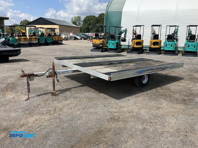 Lot 2-61379 - 2002 Karavan Tilt Deck 2 Place Snowmobile Trailer