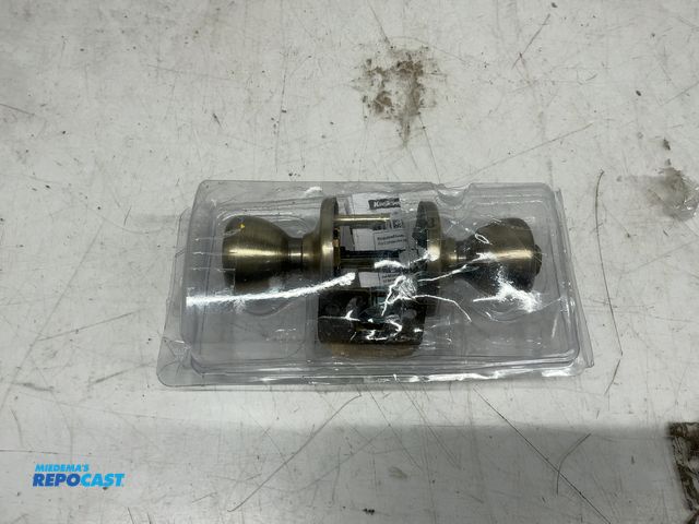 Lot 2-11423 - Kwikset 62821/01 Door Knob w/ Lock