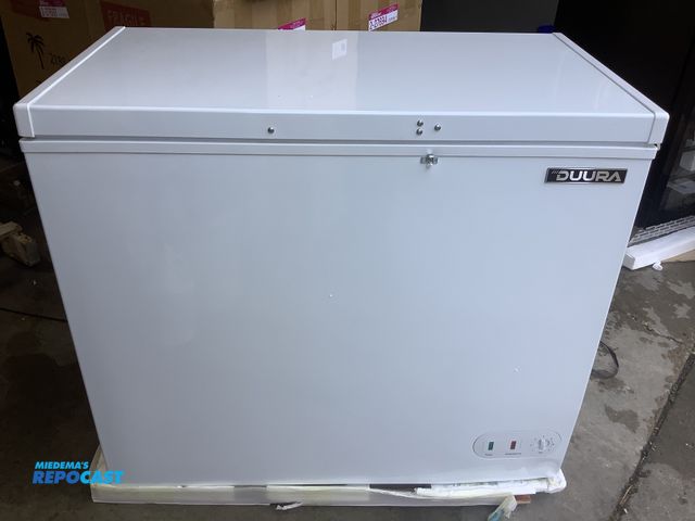 Lot 2-27679 - Duura DCF7 Chest Freezer