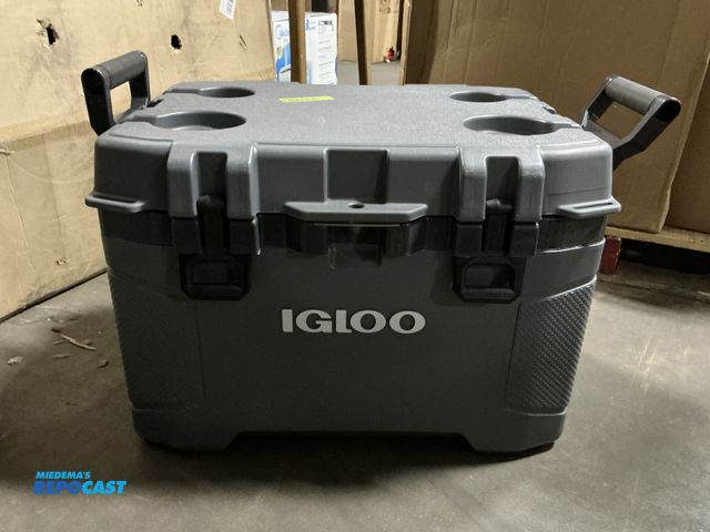 Lot 2-13626 - Igloo cooler