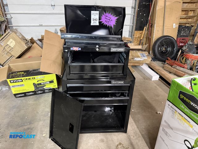 Lot 2-59654 - 1 New Craftsman rolling toolbox Craftsman rolling toolbox new damaged needs repair