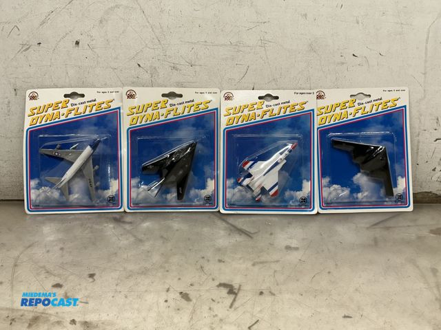 Lot 2-95988 - Lot of (4) Die-cast Metal Super Dyna-Flites