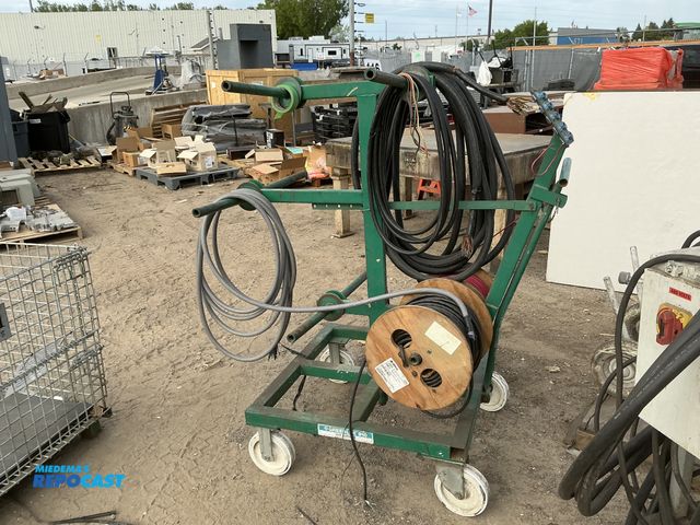 Repocast.com - Lot 2-17849 - Greenlee 911 movable cable wire real cart ...