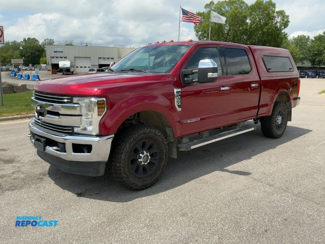 Lot 2-45628 - 2018 Ford F-250 SD Lariat Crew Cab Standard Box Pickup Truck 4x4