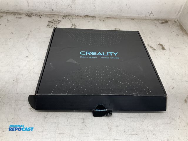 Lot 2-74603 - 10-piece 12 x 12 acrylic sheets