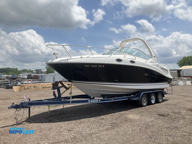 Lot 2-20952 - 2007 Sea Ray 260 Sundancer 28 ft Boat