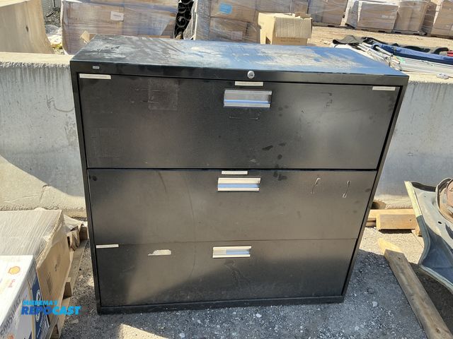 Lot 2-75312 - Metal