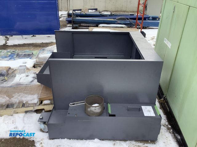 Lot 2-19461 - Misc. V41010 Model L32-1M12 Oil/Cover Tank Measuring 32”x54.5”x54.5”