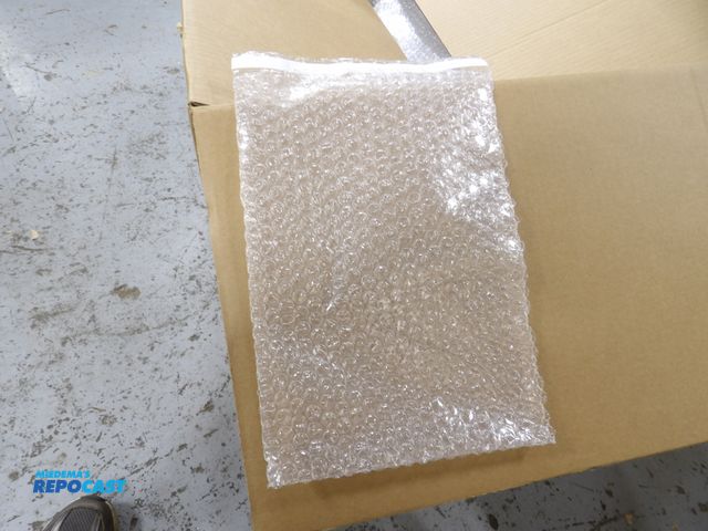 Lot 2-51071 - lot of 350 shipping and packaging bubble bags, 8"w x 11 1/2"l x 3/16", self sealing