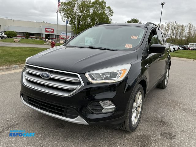Lot 2-46565 - 2017 Ford Escape SE SUV 4x4