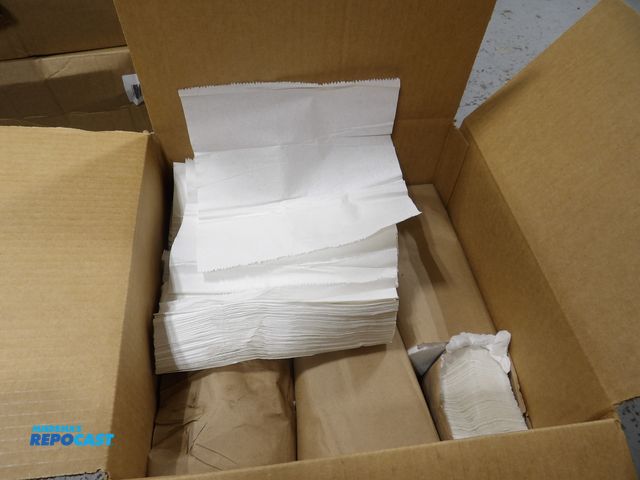 Lot 2-51053 - lot of 4,000 pacific blue multi-fold paper towels, 9.2" x 9.4", 16 packs, with 250 each