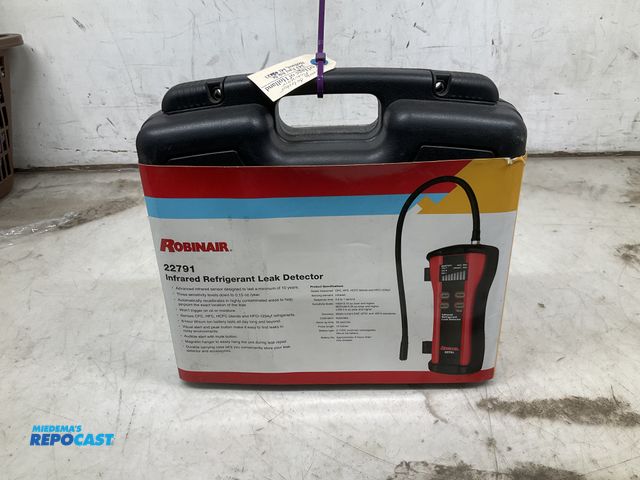 Lot 2-19772 - Robinar 22791 Infrared Refrigerent Leak Detector