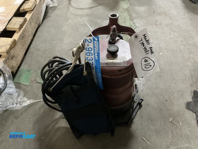 Lot 2-96370 - 1,000 watt Molequartz Mickey-mole type 4081 studio fixture spotlight S/n 11954