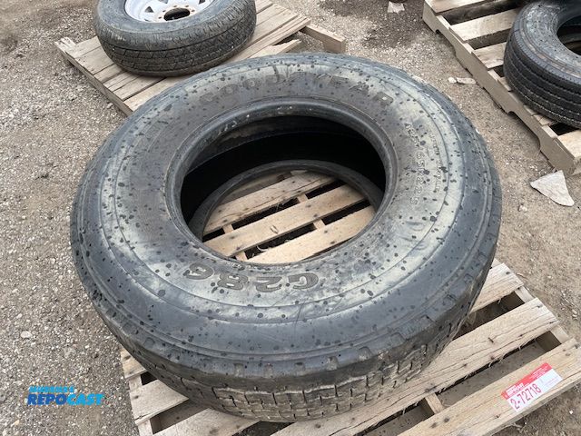 Lot 2-72718 - 1 Used Goodyear tire, 425/65R22