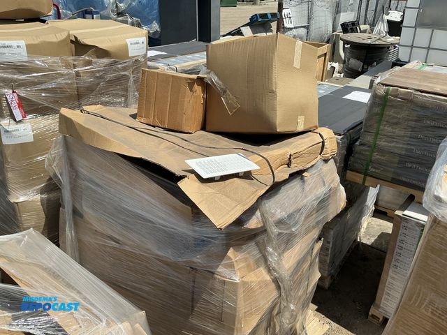 Lot 2-76236 - Skid lot of 7840RELWH white rectangular Air Vents